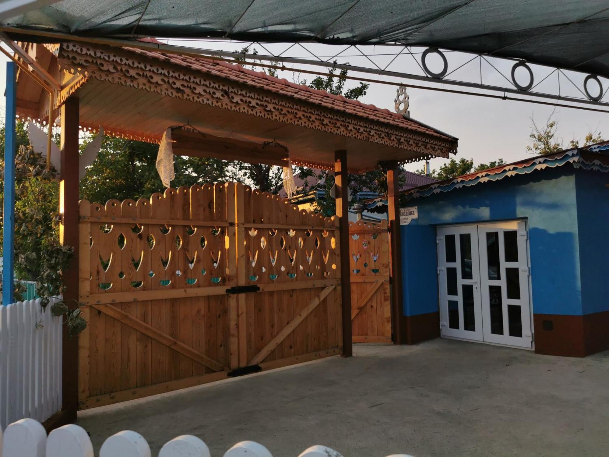 La Mădălina Bed & Breakfast Selemet Exterior foto